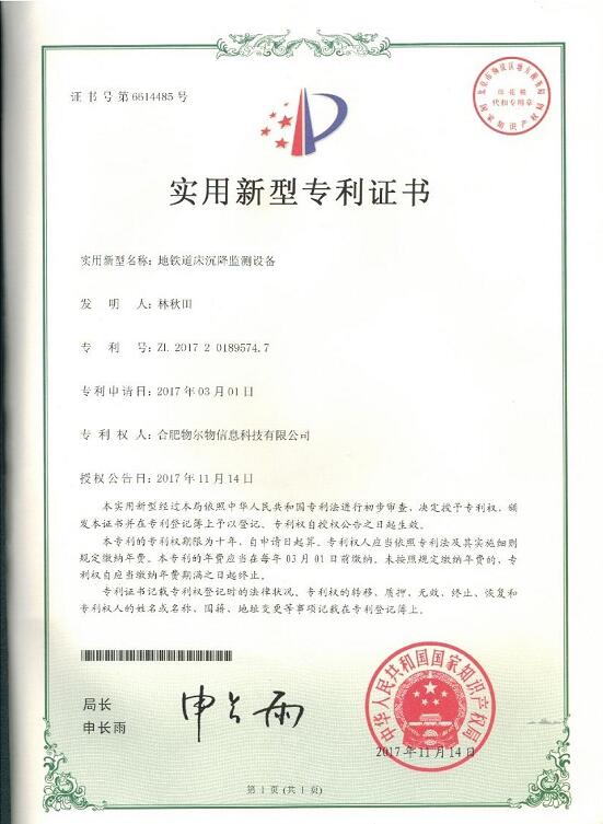 ר��������������